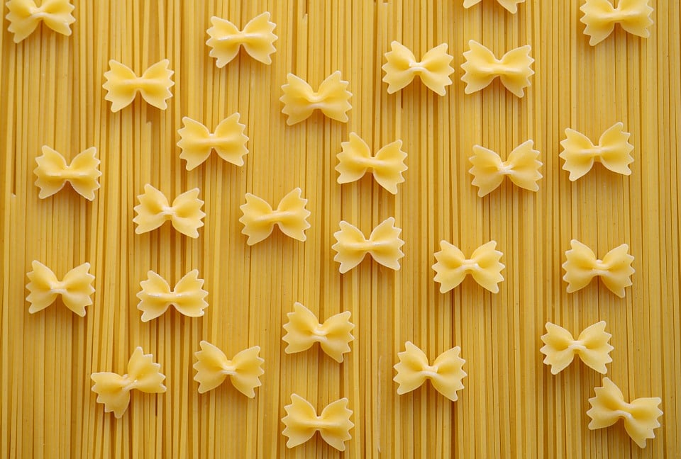 bow tie pasta pattern